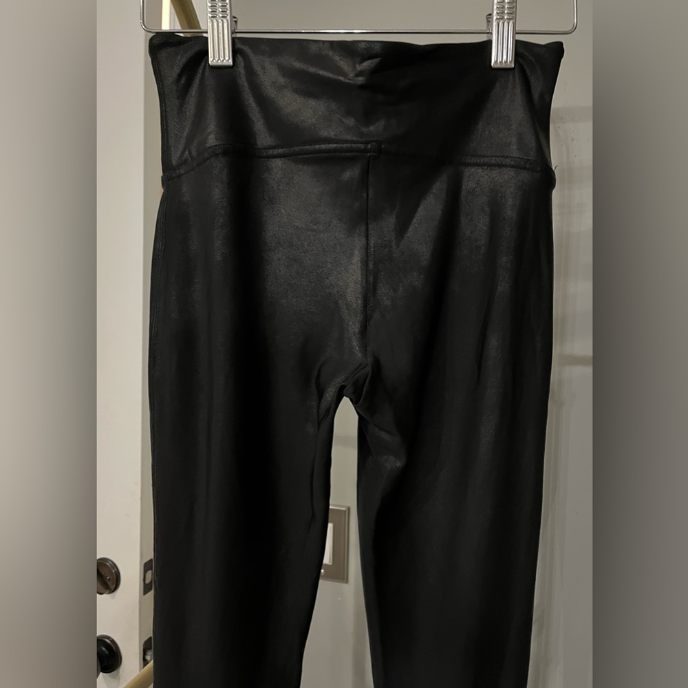 SPANX FAUX LEATHER LEGGINGS - Picture 7 of 7